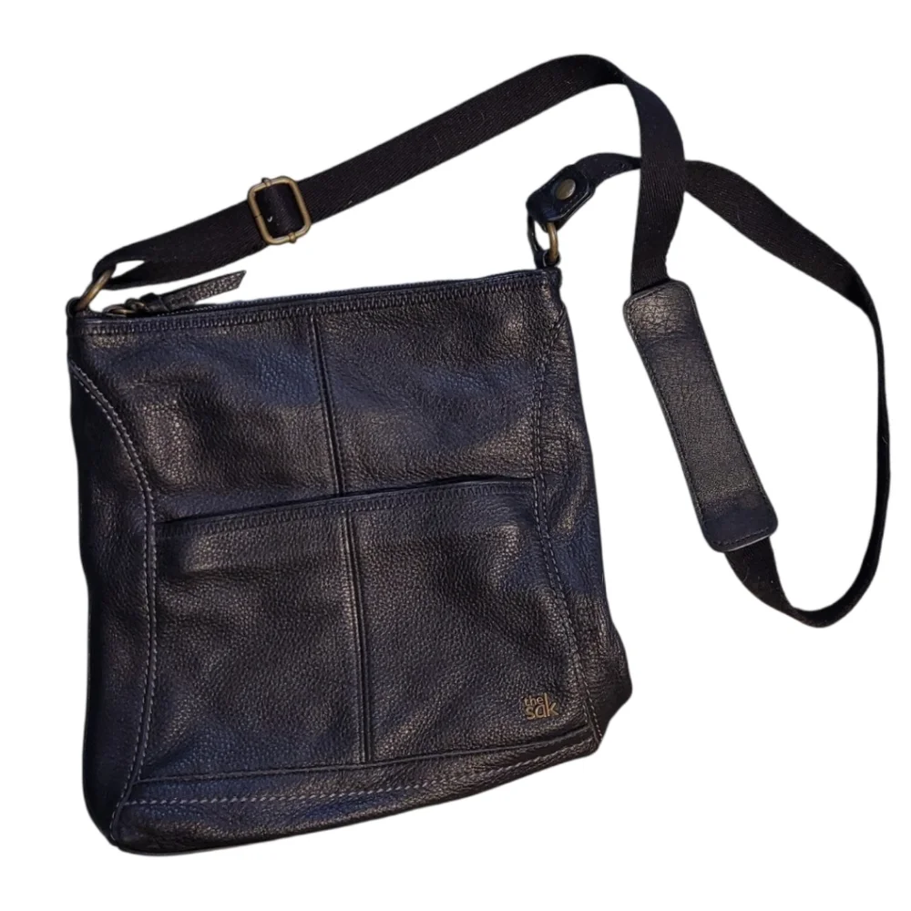 The Sak Iris Leather Crossbody Bag Black Adjustable Strap Pockets - Picture 2 of 12